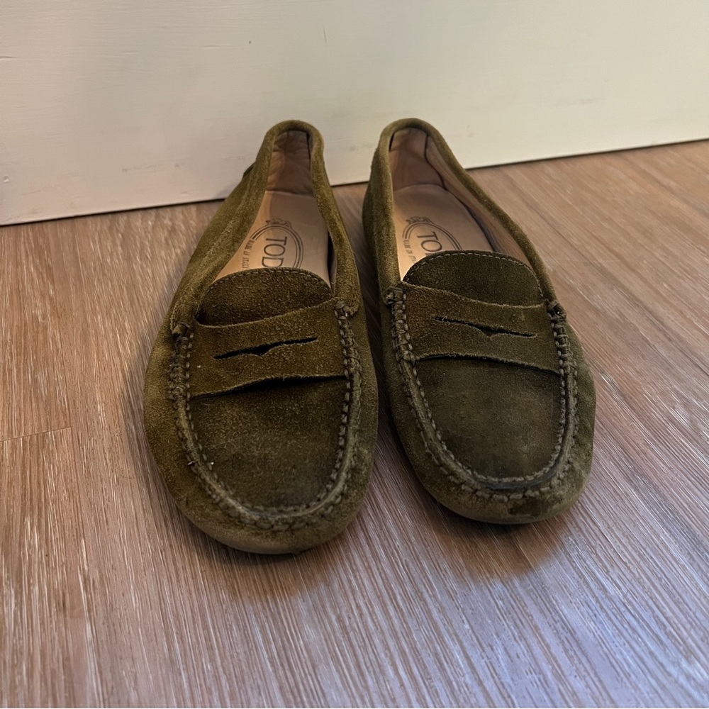 Tod’s Olive Green Suede Driving Loafers Size 6.5 / EU 36.5 shoes - Picture 2 of 9